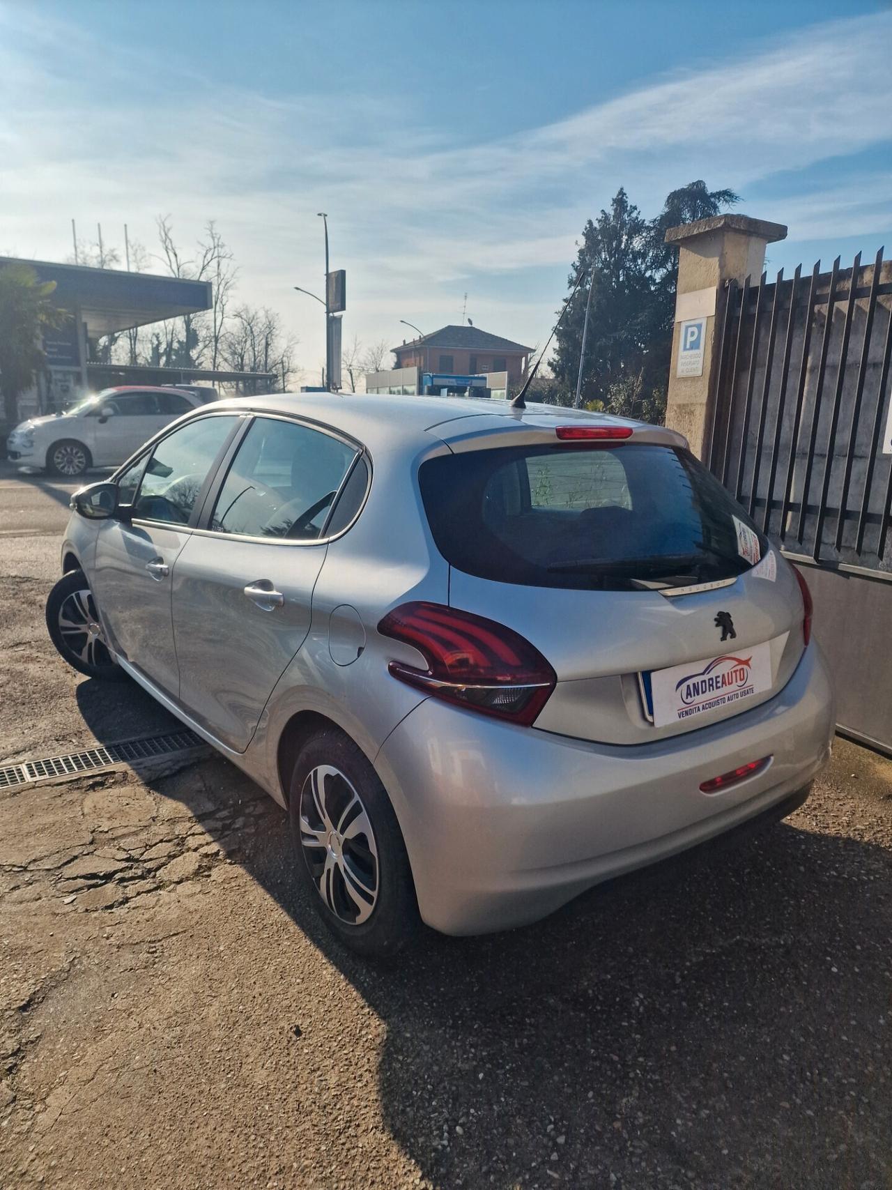 Peugeot 208 PureTech 82 5 porte Access