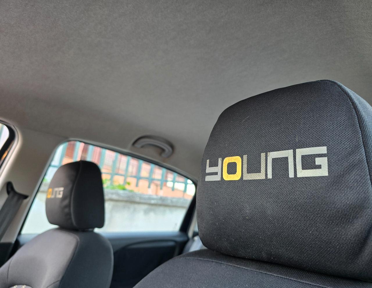 FIAT PUNTO YOUNG NATURAL POWER 2015 NUOVISSIMA