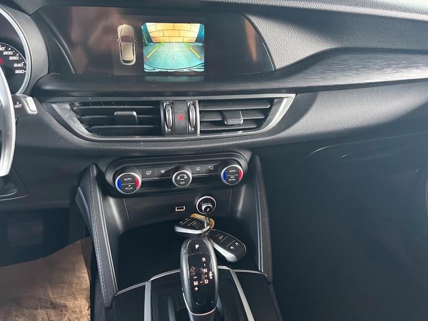 Alfa Romeo Stelvio 2.2 TD l 150 CV AT8 RWD