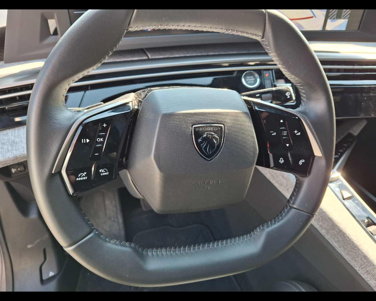 PEUGEOT Nuova 3008 ALLURE - Hybrid 136 E-DCS6