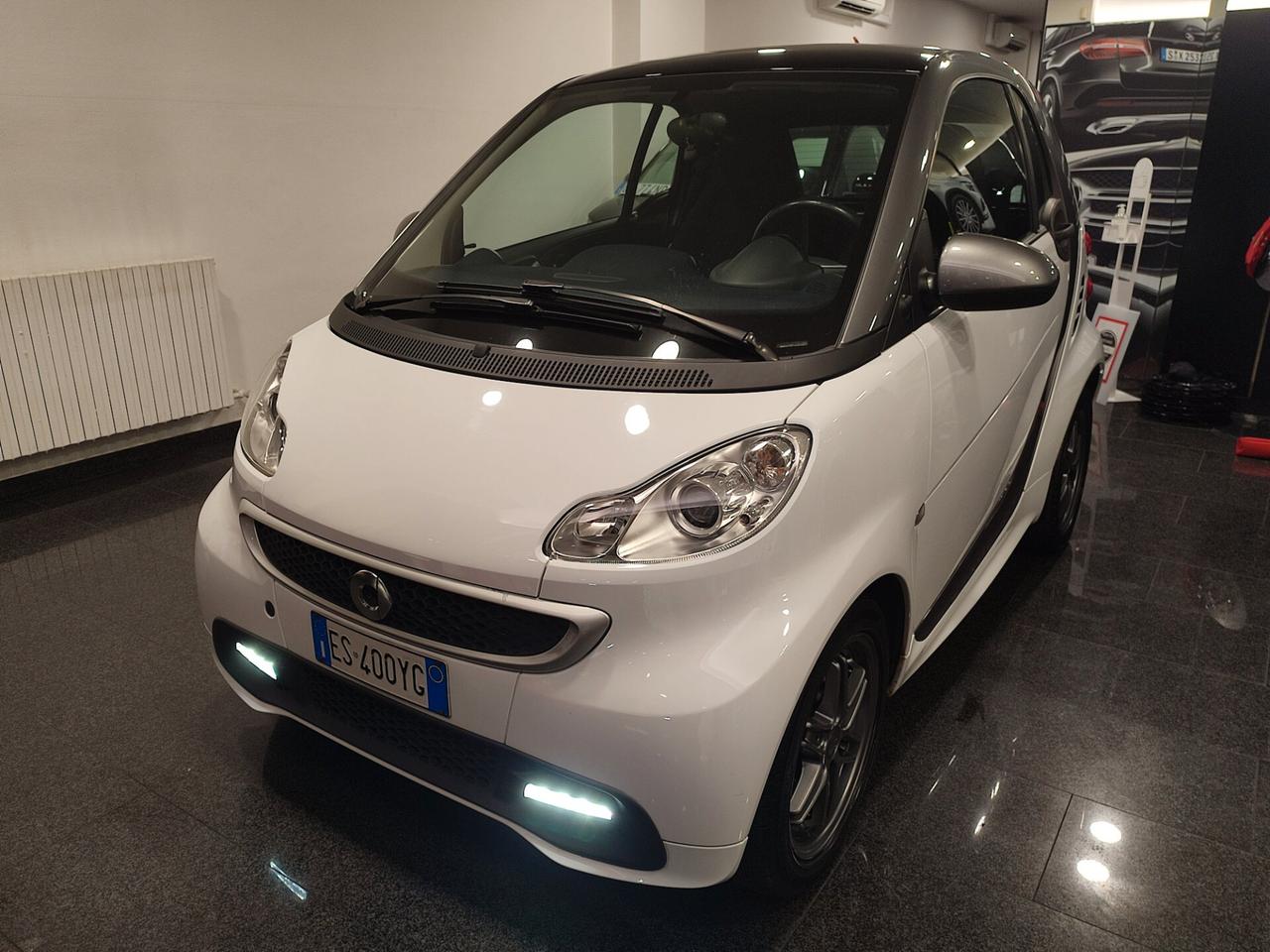 Smart ForTwo 1.0 52 kW MHD coupé Brabus Style SERVOSTERZO