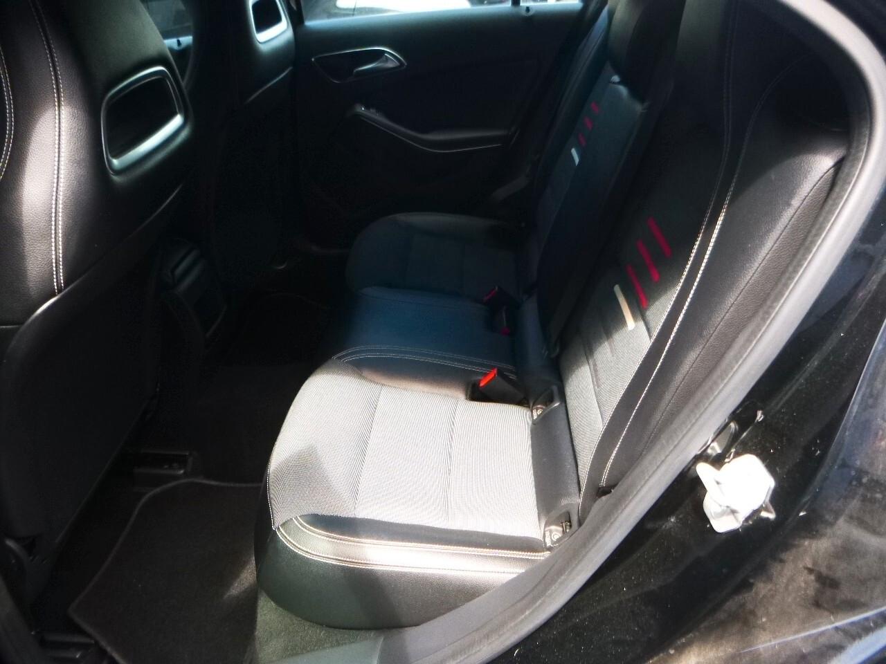 Mercedes-benz A 180 A 180 d Premium