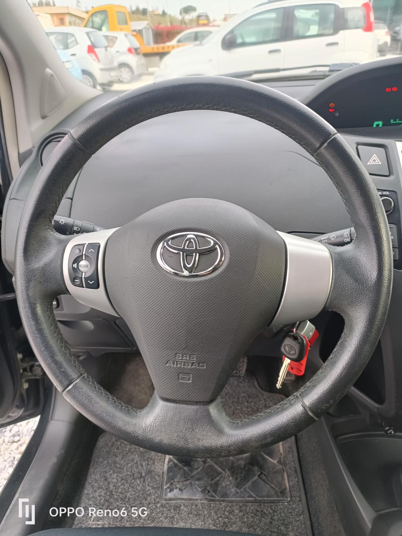 Toyota Yaris 1.3 5 porte Sol
