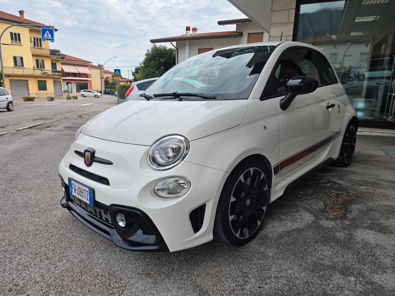 Abarth 595 1.4 Turbo T-Jet 165 CV Turismo