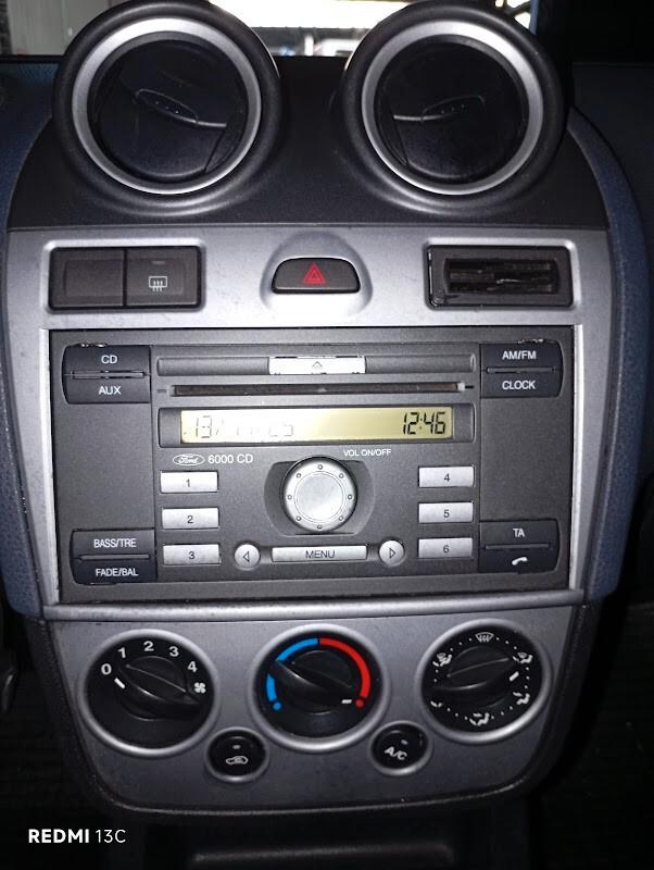 Ford Fiesta del 2007 benzina 90.000 km