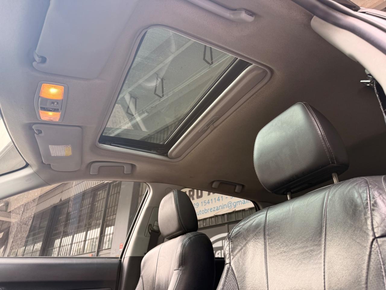 Mitsubishi Outlander 2.0 DI-D Instyle 7 p.ti DPF