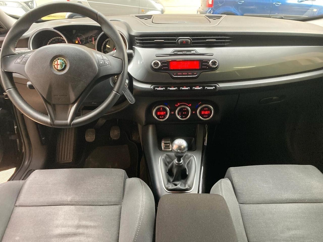 Alfa Romeo Giulietta 1.6 JTDm -X NEOPATENTATI-2012