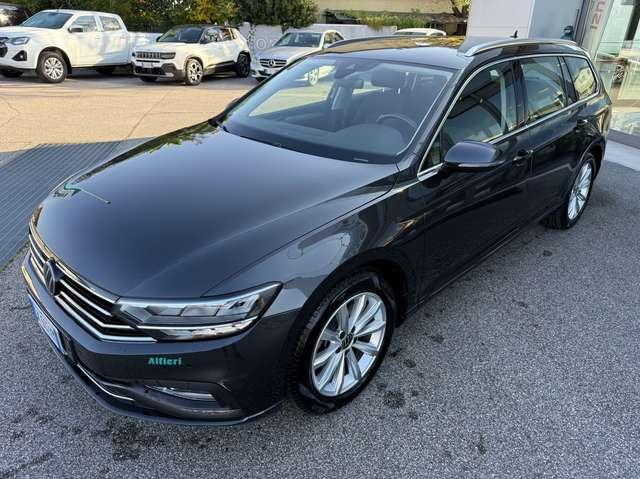 Volkswagen Passat Variant 2019 Variant 2.0 tdi Executive 150cv dsg IVA