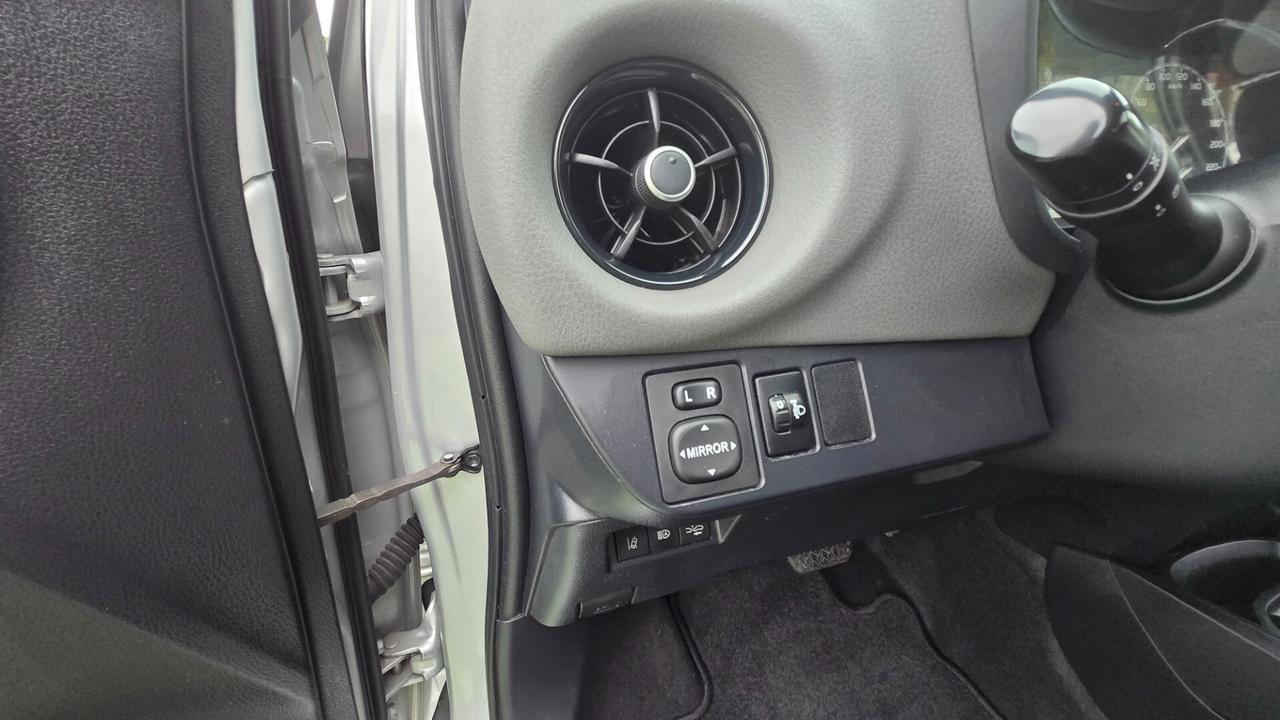 Toyota Yaris 1.5 Hybrid 5 porte Active