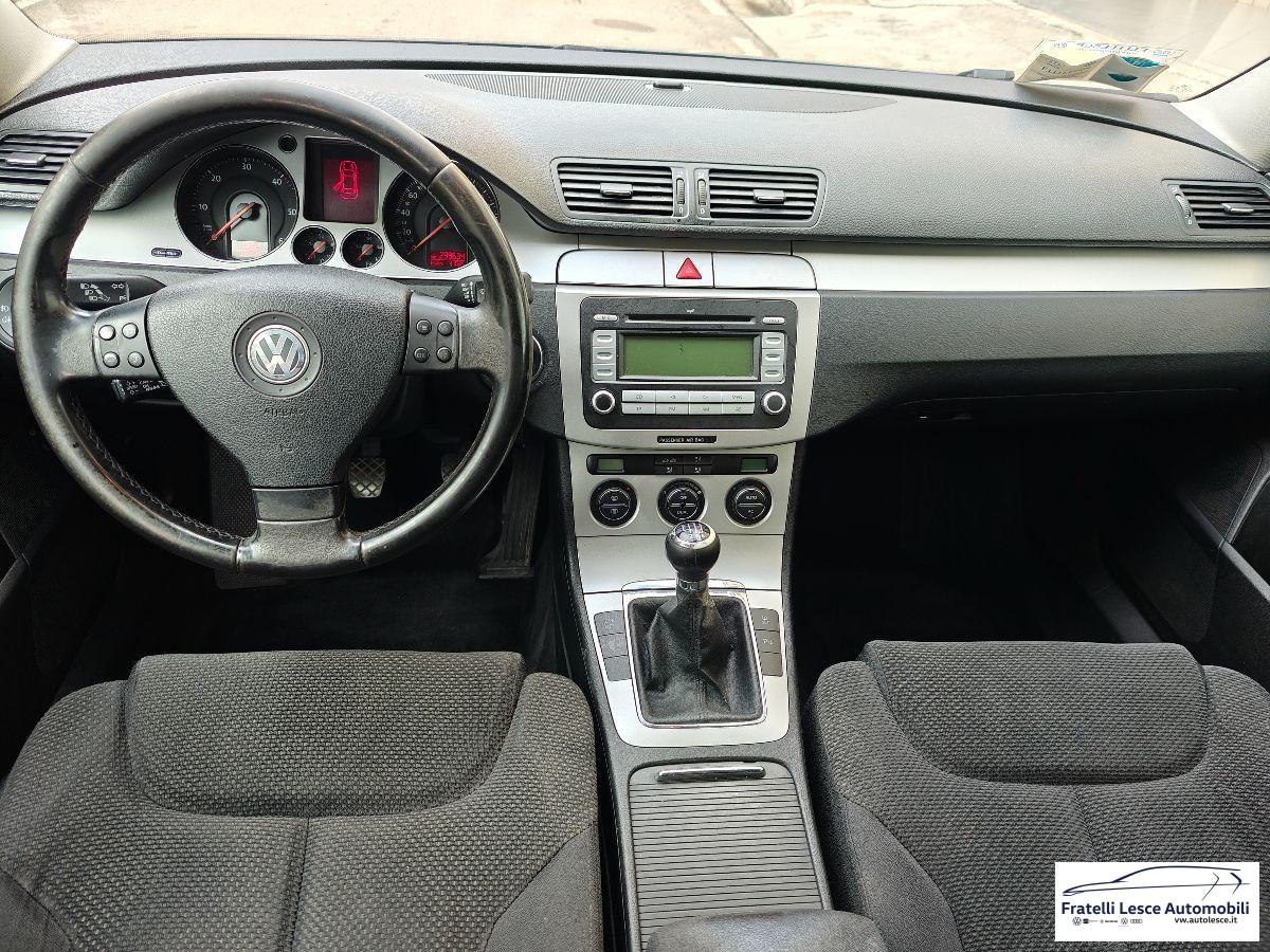 VOLKSWAGEN - Passat Variant Variant 2.0 tdi Comfortline dpf