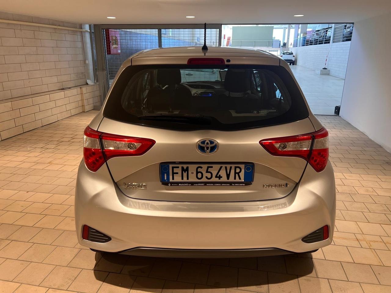 Toyota Yaris 1.5 Hybrid 5 porte Cool 2018