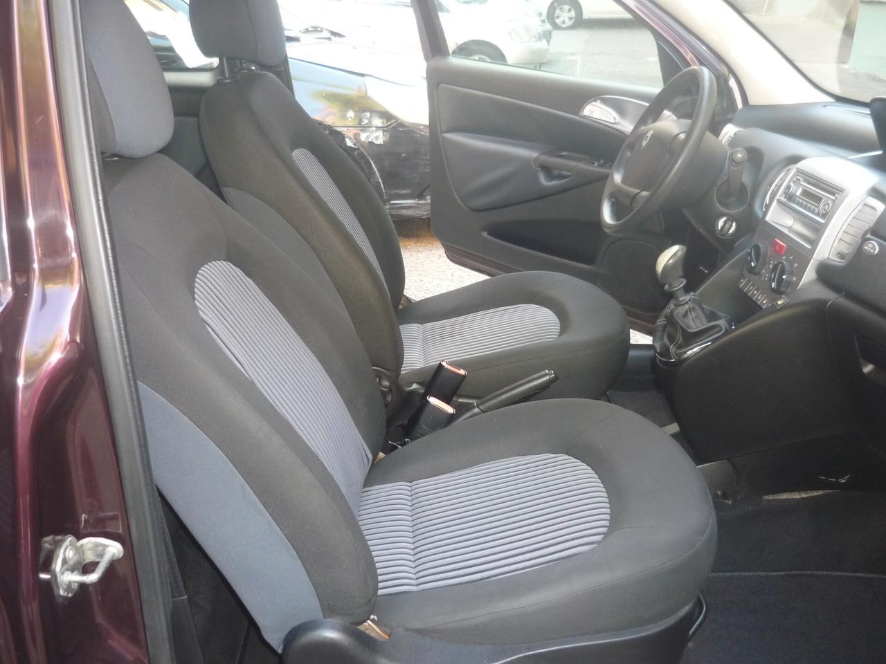 Lancia Ypsilon 1.2 Oro Giallo