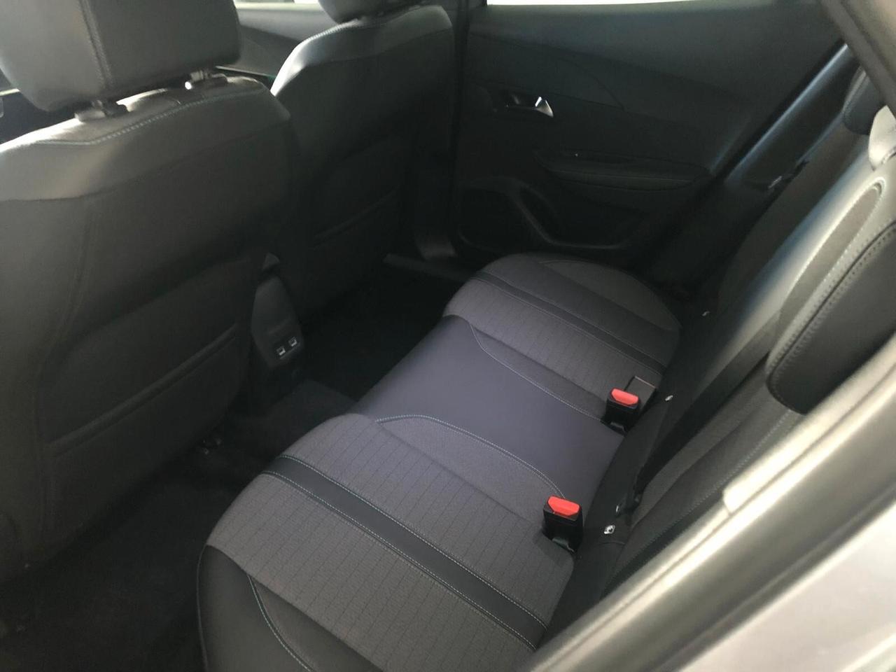 Peugeot 2008 PureTech 100 S&S Allure