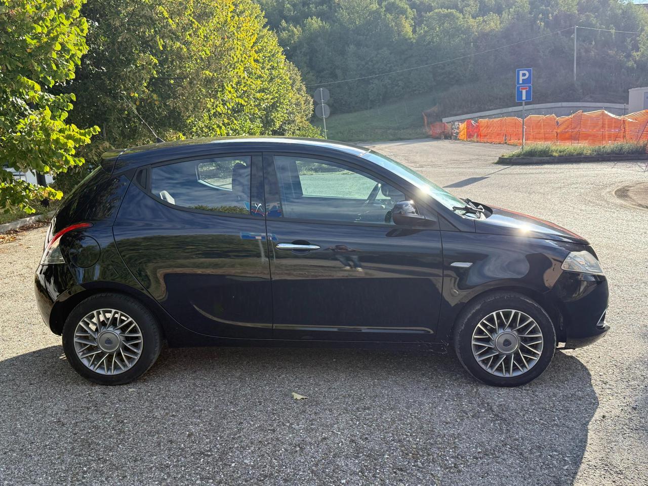 Lancia Ypsilon Ypsilon 0.9 t.air Gold s&s 85cv dfn