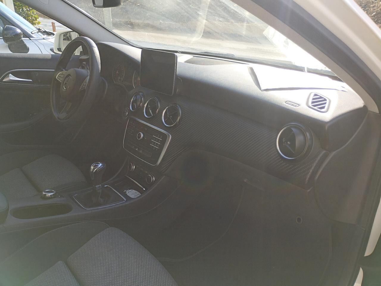 Mercedes-benz GLA 180 Business