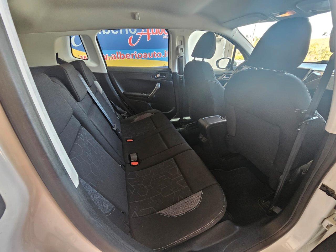 Peugeot 2008 2008 1.6 bluehdi Active 100cv my16