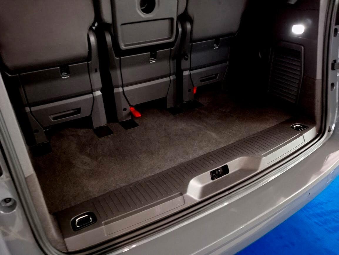 Volkswagen T7 Multivan 2.0 TDI DSG LED *VIS A VIS* CAMERA IVA INCLUSA