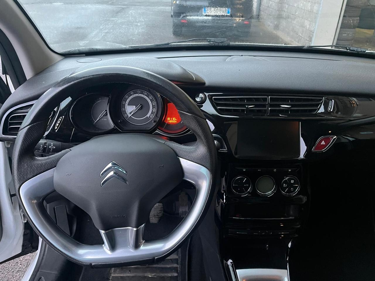 Citroen C3 1.2 puretech Exclusive 82cv-DISTRIBUZIONE FATTA