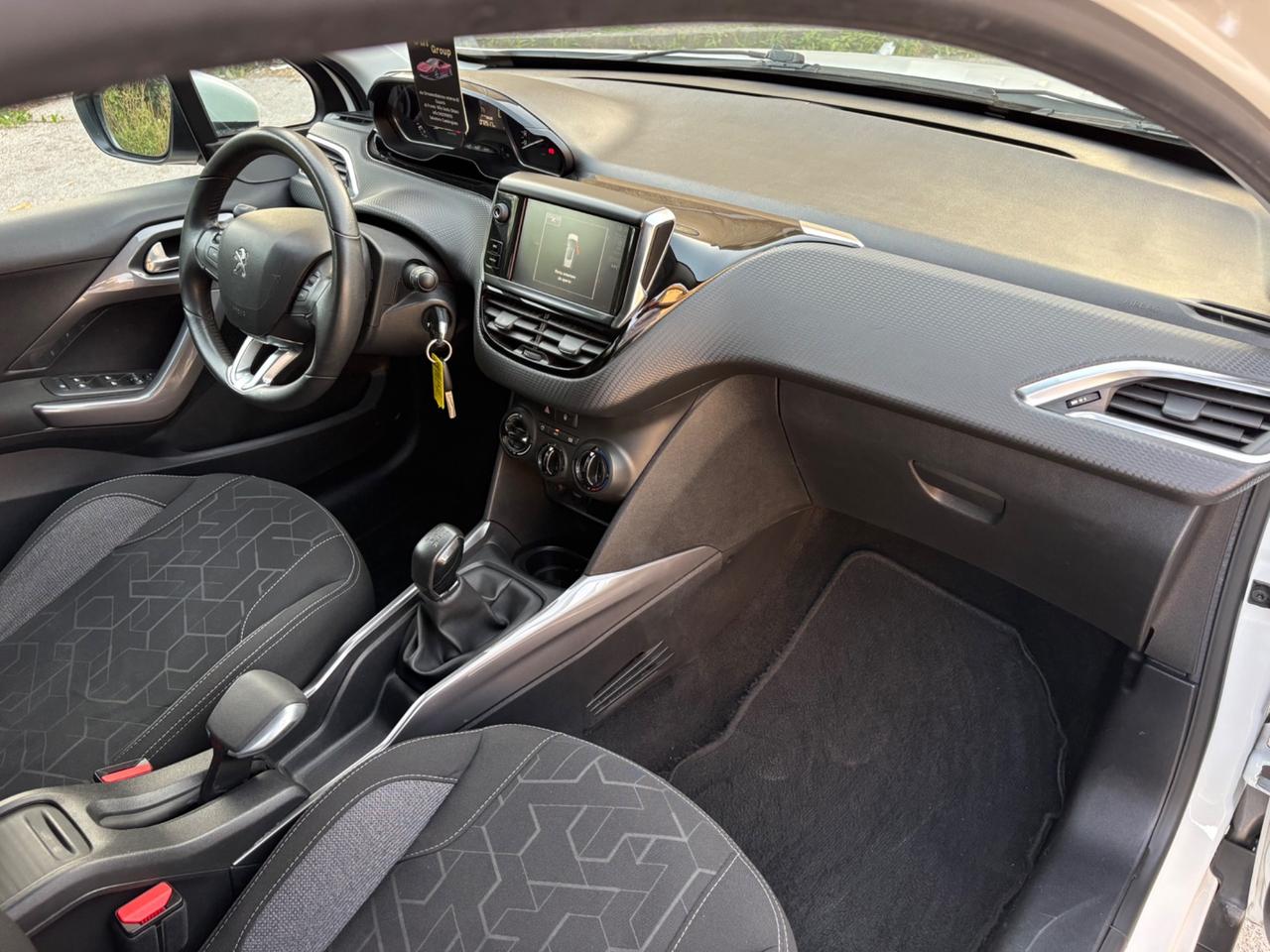 Peugeot 2008 1.2 benz 82cv 70000km 1 proprietario