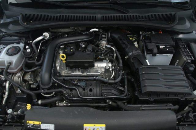 VOLKSWAGEN Polo 1.0 TSI Life / Neopatentati