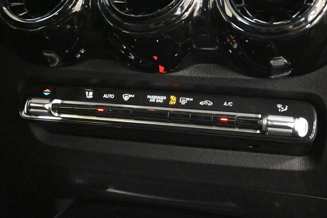 MERCEDES GLB (X247) GLB 180 d Automati...