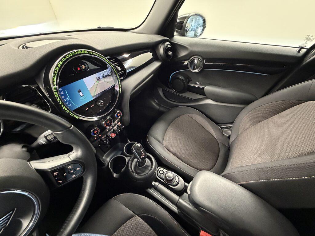 Mini Cooper 1.5 TwinPower Turbo Cooper Business DCT