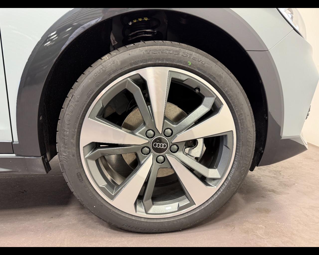 AUDI A1 ALLSTREET 30 TFSI IDENTITY CONTRAST