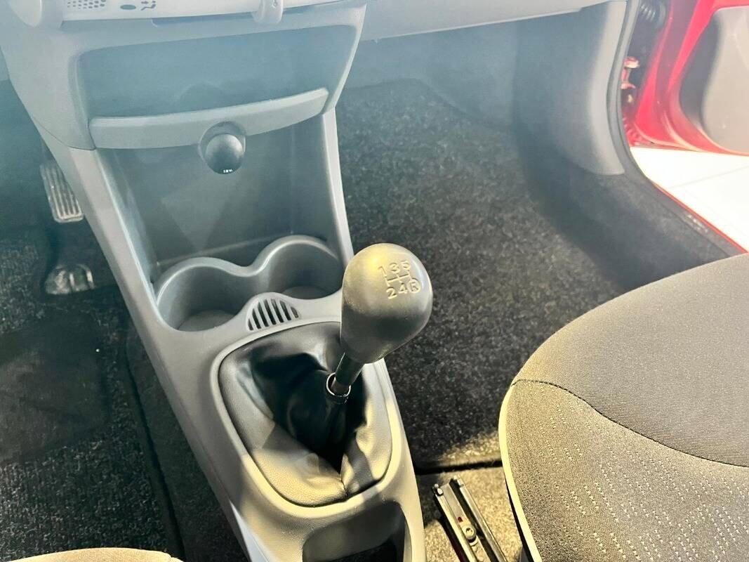 Peugeot 107 1.0 68CV 3p. Plaisir