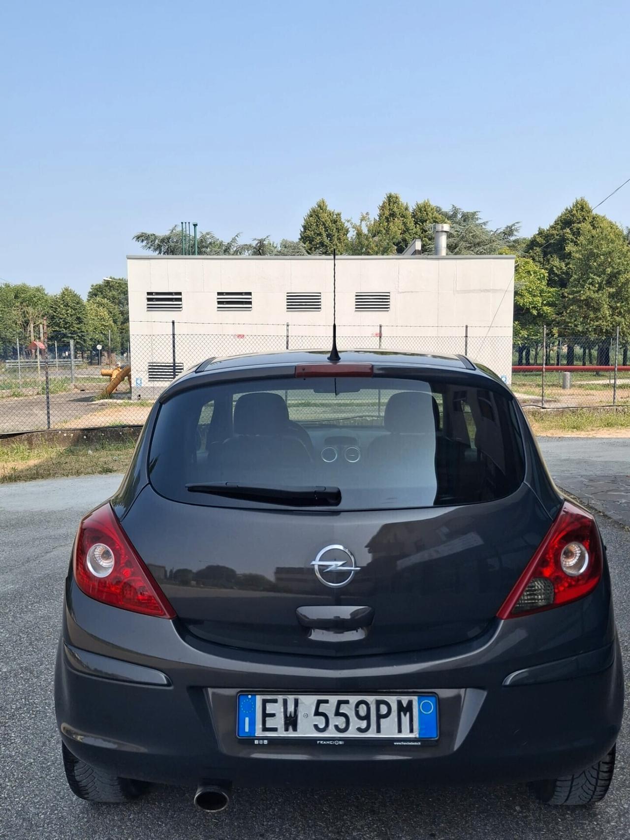 Opel Corsa 1.2 85CV 3 porte GPL-TECH b-color