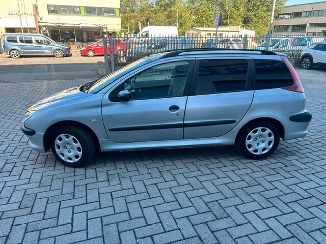 Peugeot 206 1.4 SW Sweet Years