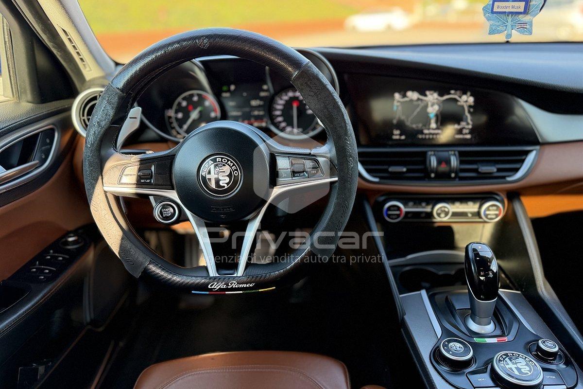 ALFA ROMEO Giulia 2.2 Turbodiesel 210 CV AT8 AWD Q4 Veloce