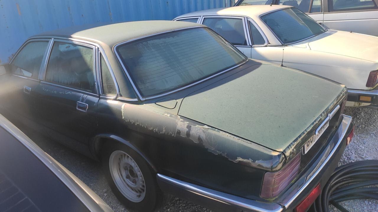 2 Jaguar d'Euro 2.500,00