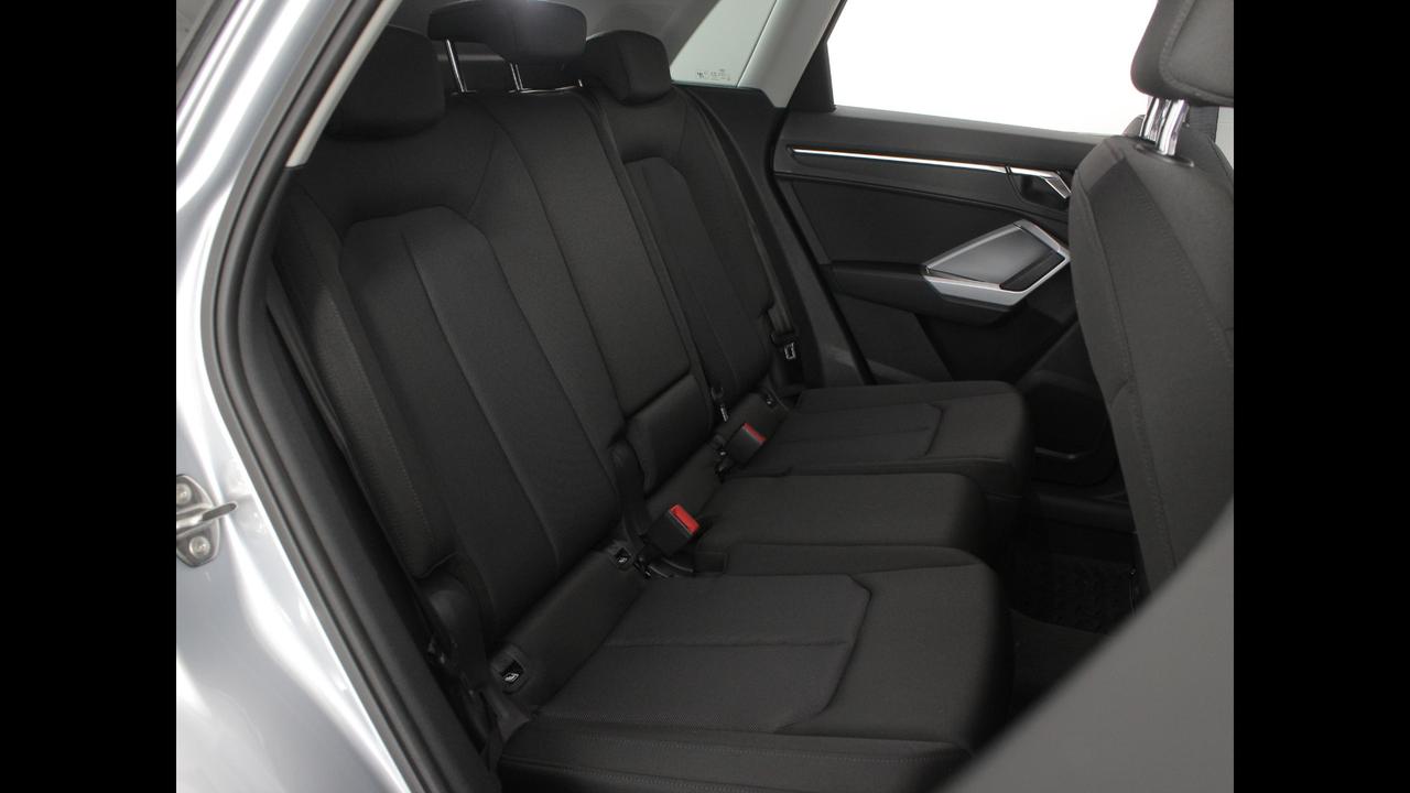 AUDI Q3 II 2018 - Q3 35 1.5 tfsi Business Advanced s-tronic