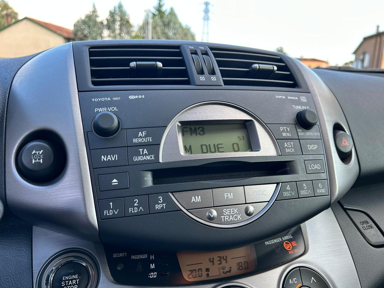 TOYOTA RAV4 2.2 D-CAT UNICO PROP. LUXURY TOP