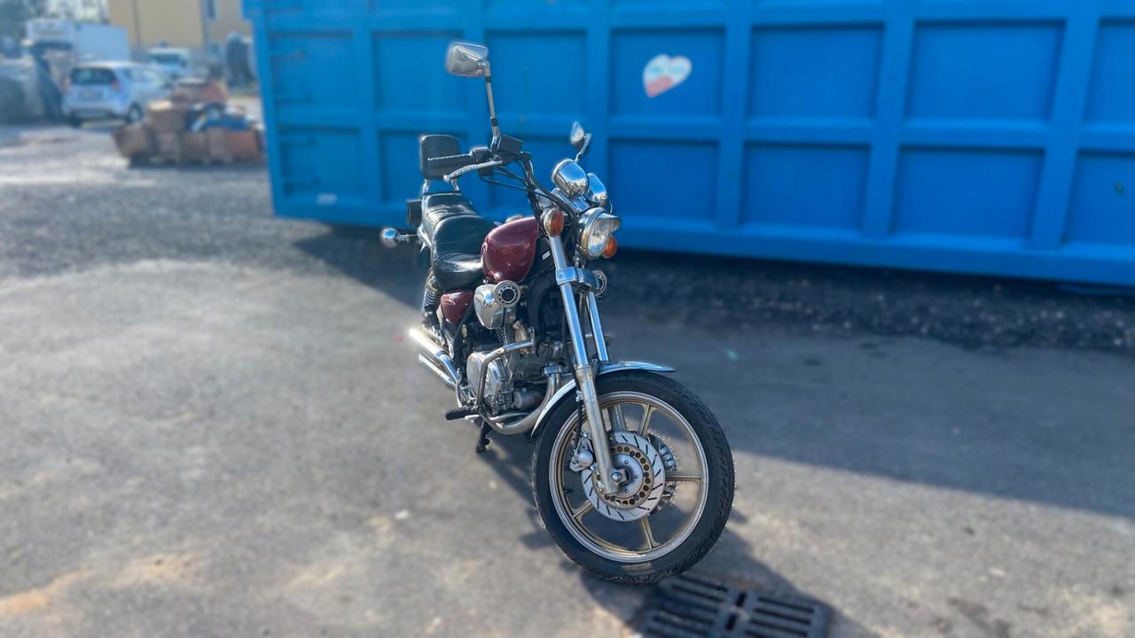 Yamaha XV 1000 Virago