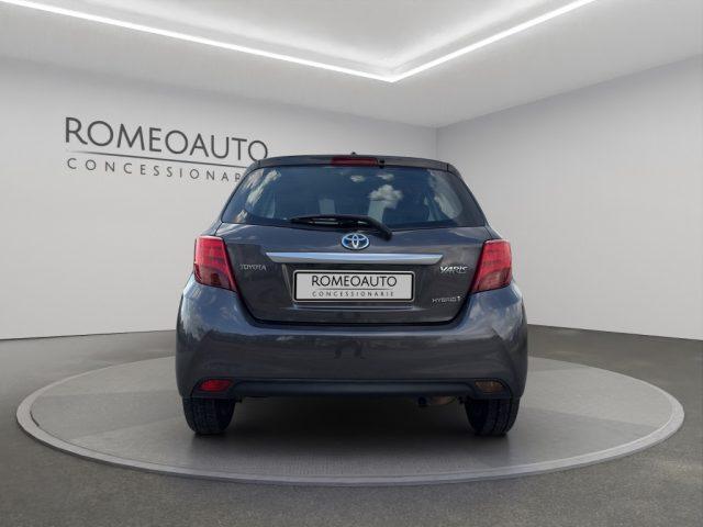 TOYOTA Yaris 1.5 hybrid business