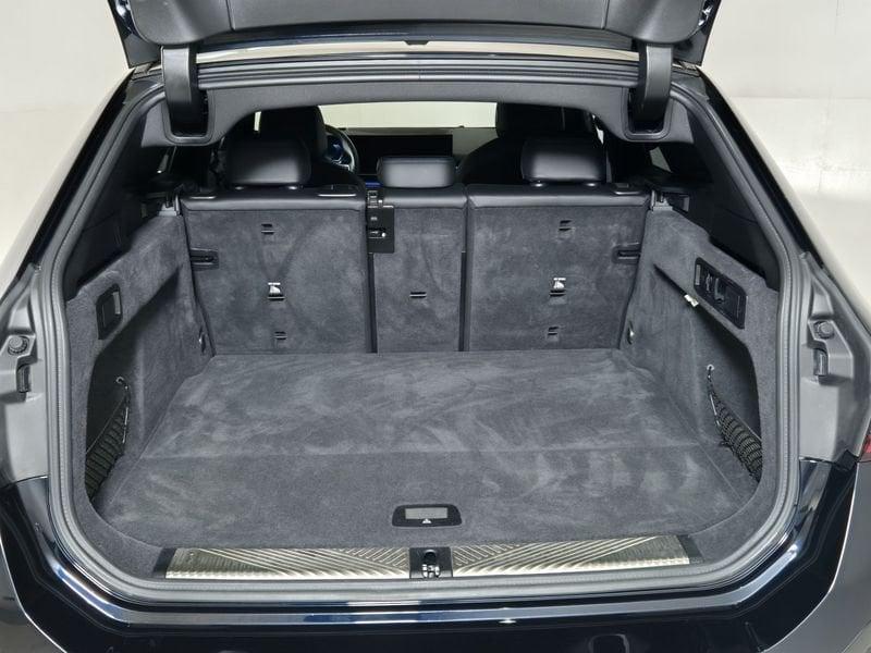 BMW Serie 5 Serie 5 G61 Touring 520d Touring 48V xdrive MSport Pro auto