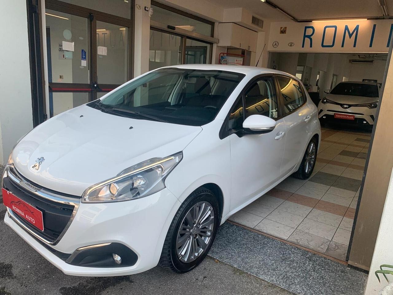 Peugeot 208 PureTech 82 5 porte Allure