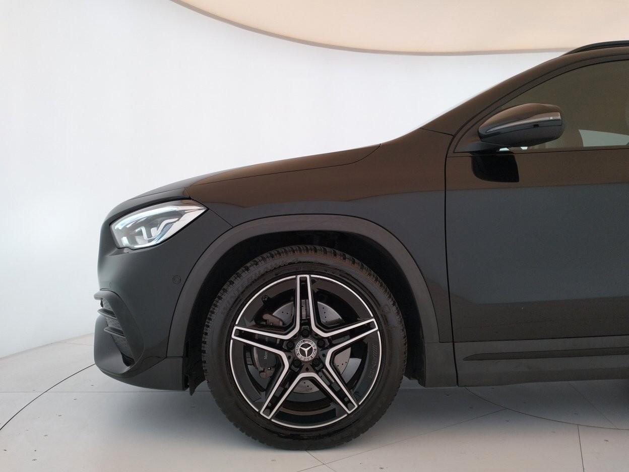 Mercedes-Benz GLA 180d Premium auto - PACCHETTO AMG - PACCHETTO NIGHT