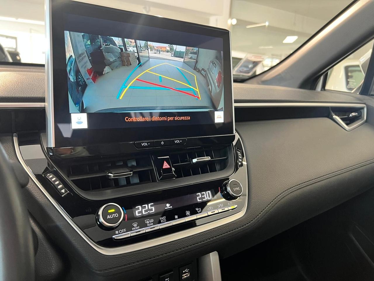 Toyota Corolla Cross MY23 LOUNGE 2.0 HYBRID AWD-i