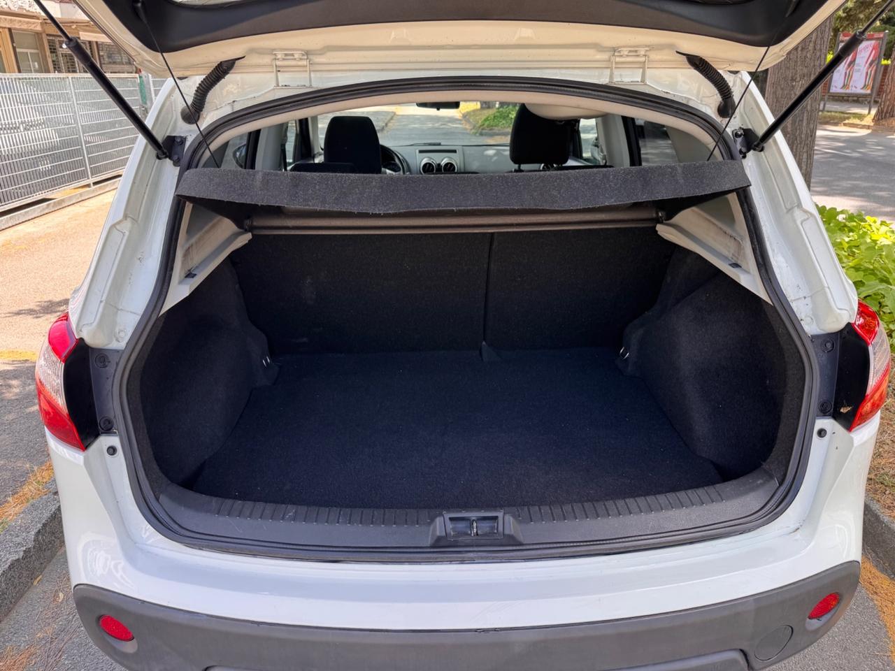 Nissan Qashqai 1.6 BENZ NEOPATEN GARANZIA 12 MESI