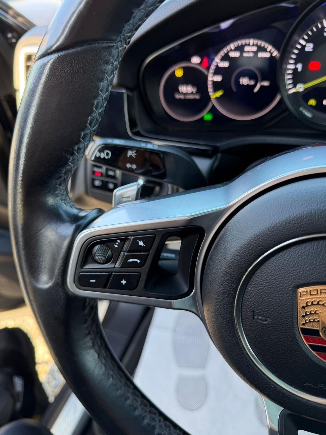 Porsche Cayenne 3.0v6 Hybrid 462cv full optional