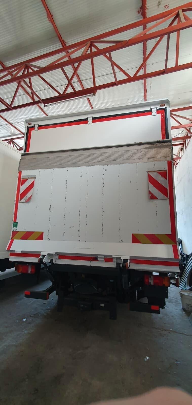 Man 8.180 con cassa in lega