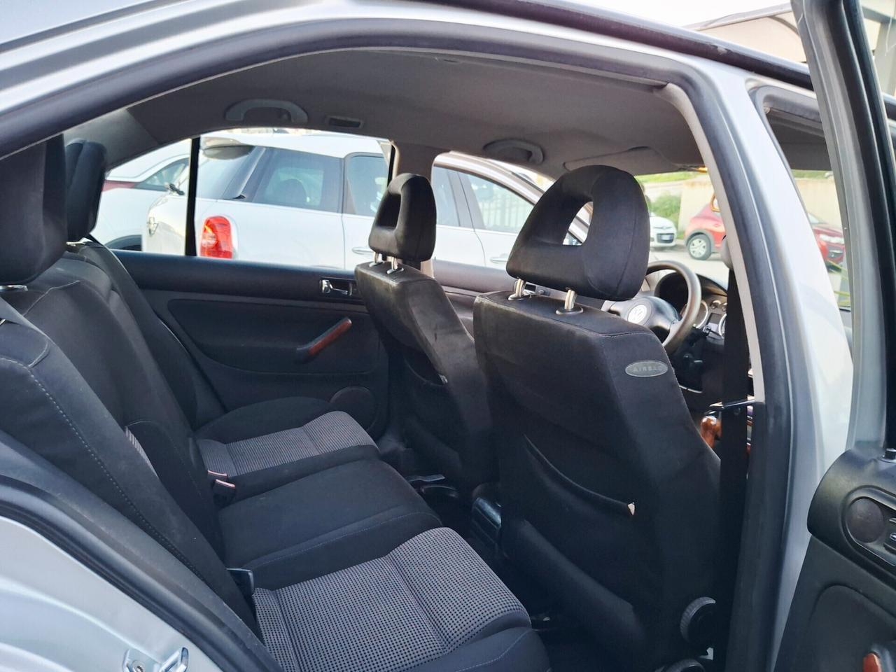 Volkswagen Bora 1.9 TDI/130 CV +Gancio+Carrello