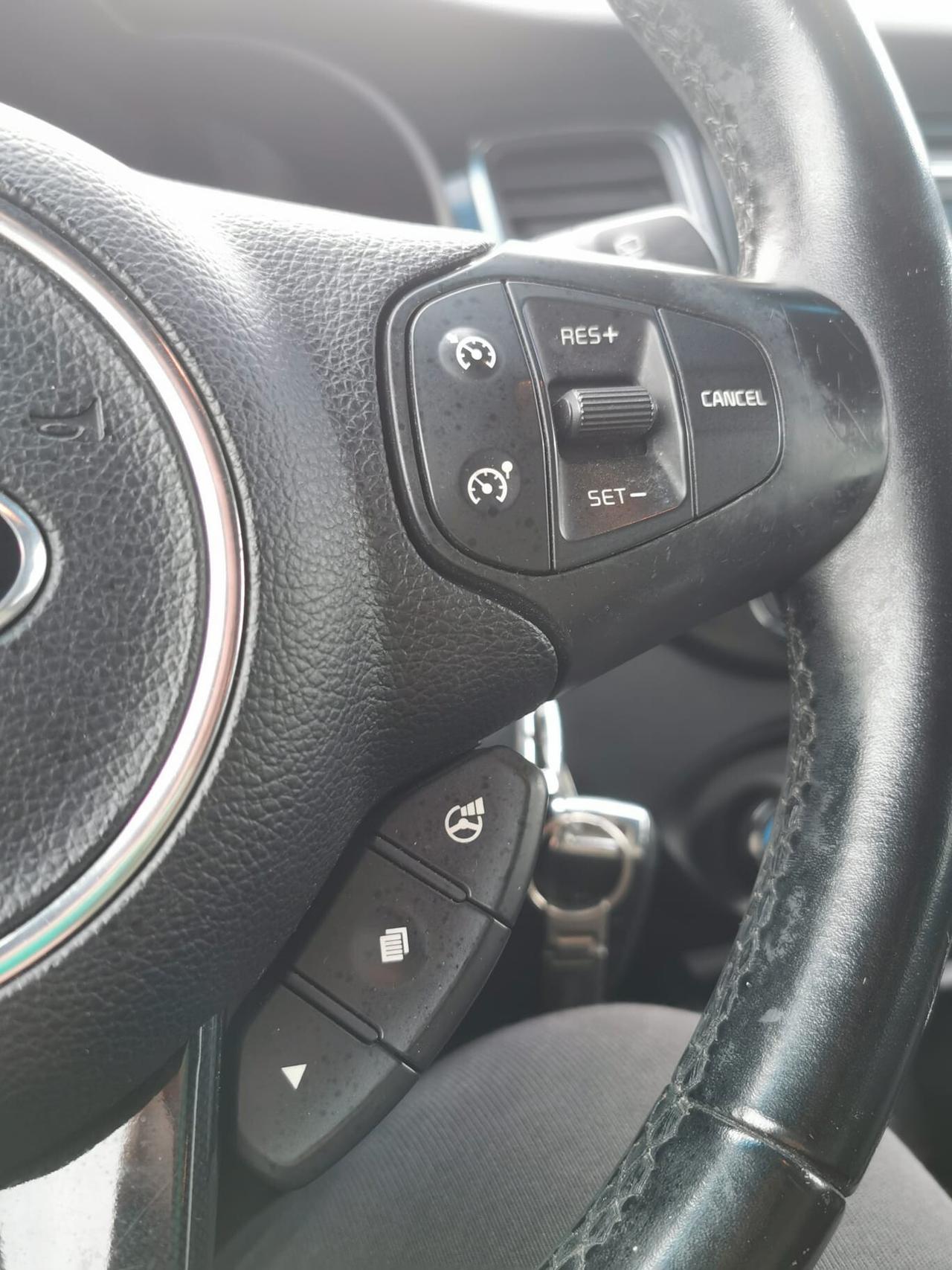 Kia Carens 1.7 CRDi 136 CV Auto Class 2015