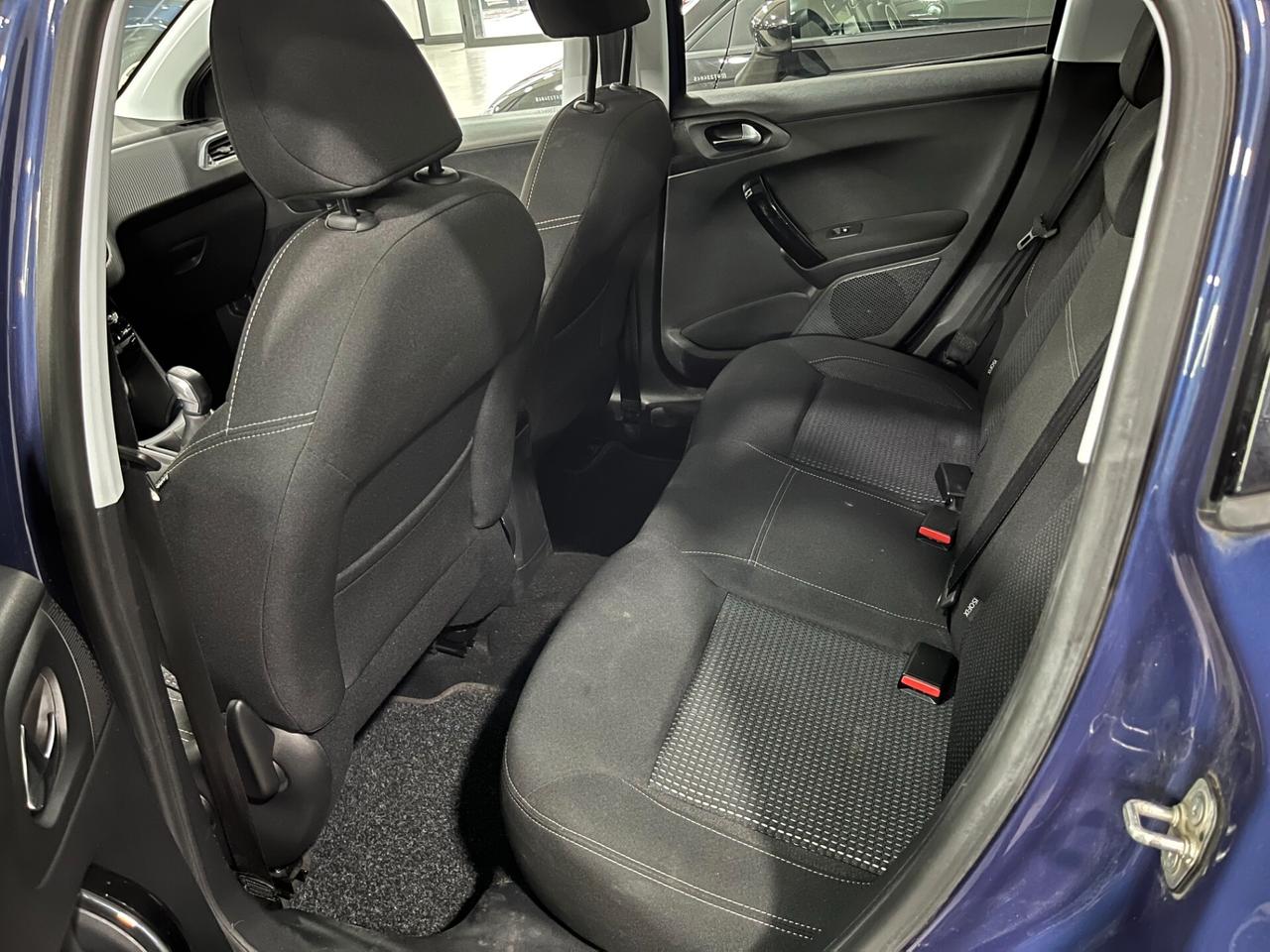 Peugeot 208 PureTech 82 5 porte Allure