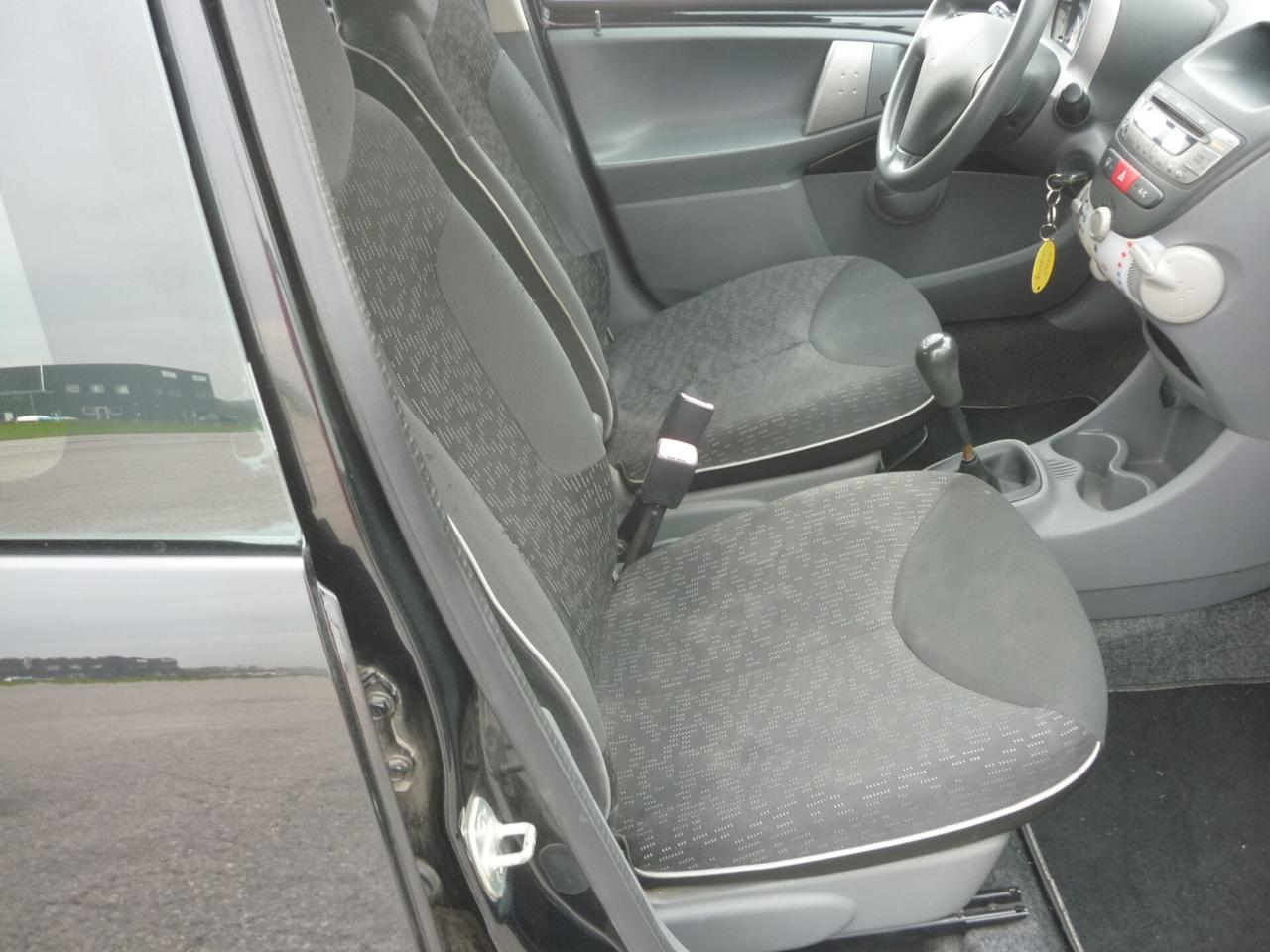 Peugeot 107 1.0 68CV 5p. Plaisir