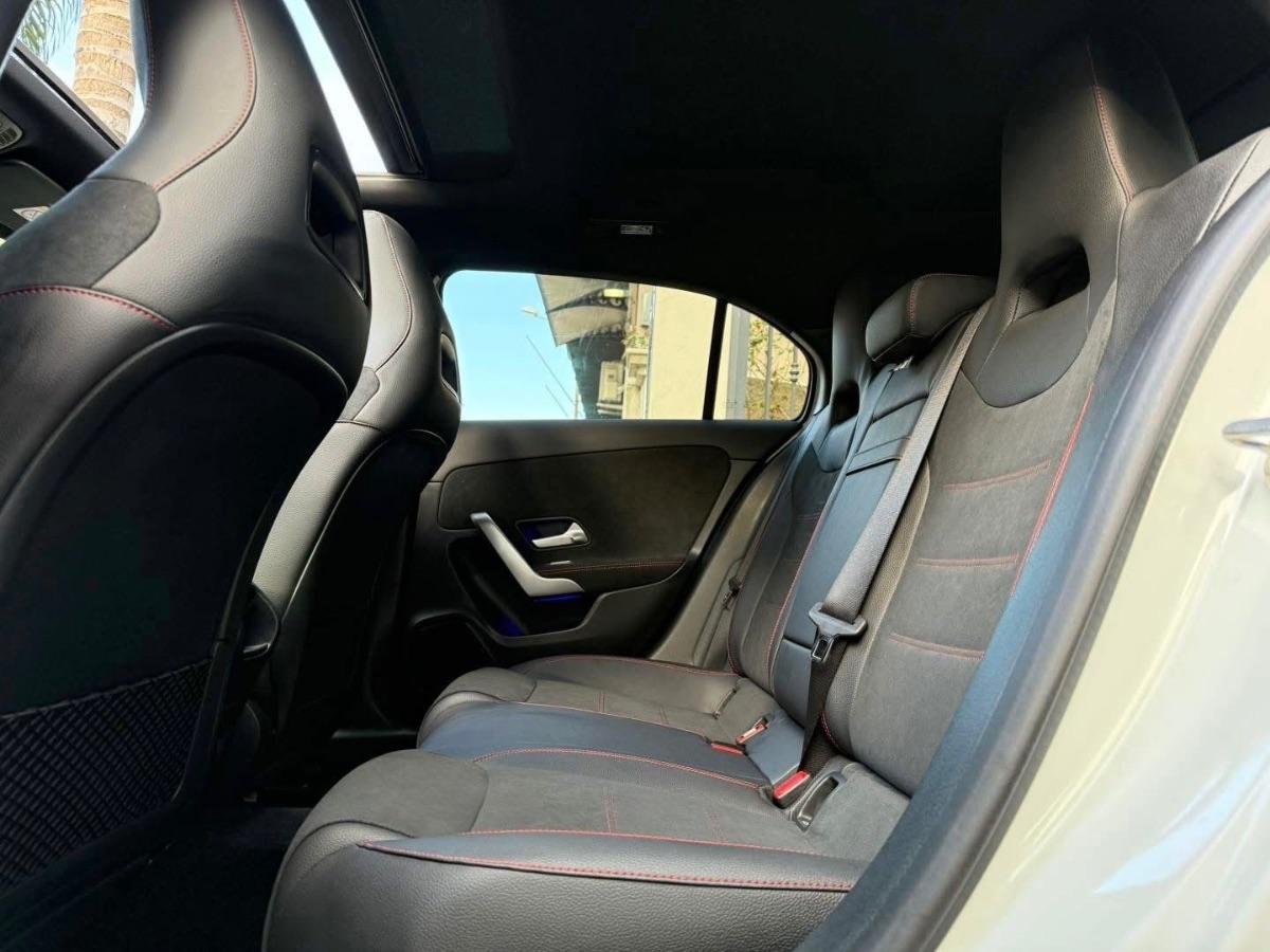 New Mercedes-Benz Classe A 200d Premium AMG Night Editon 150CV