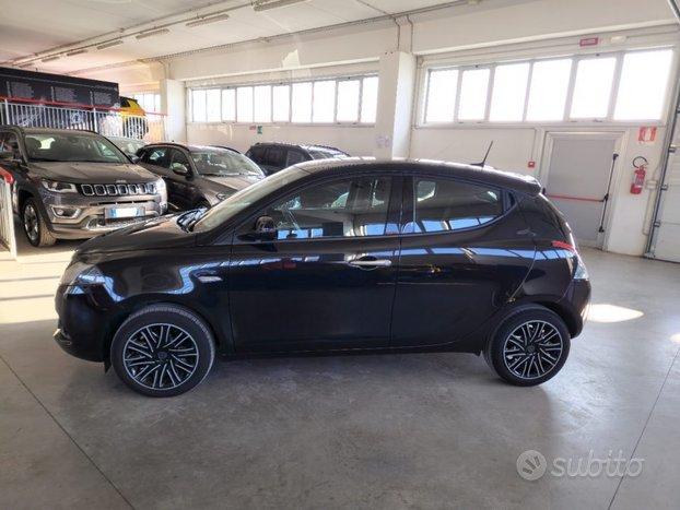 LANCIA Ypsilon 1.0 FireFly 5 porte S&S Hybrid Go