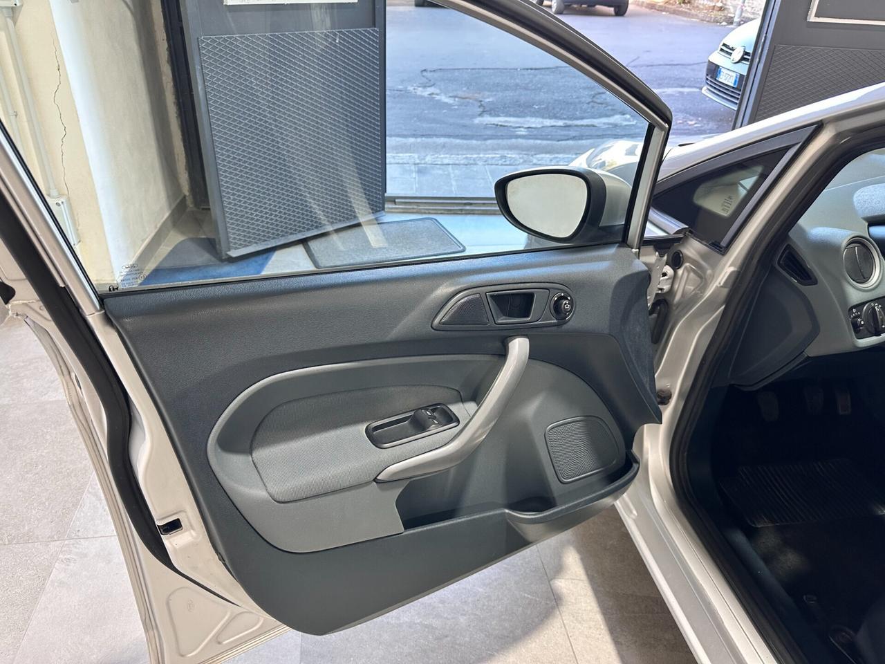 Ford Fiesta 1.2 82 CV 5 porte Titanium